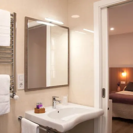 Linares Santiago Guest house 2*