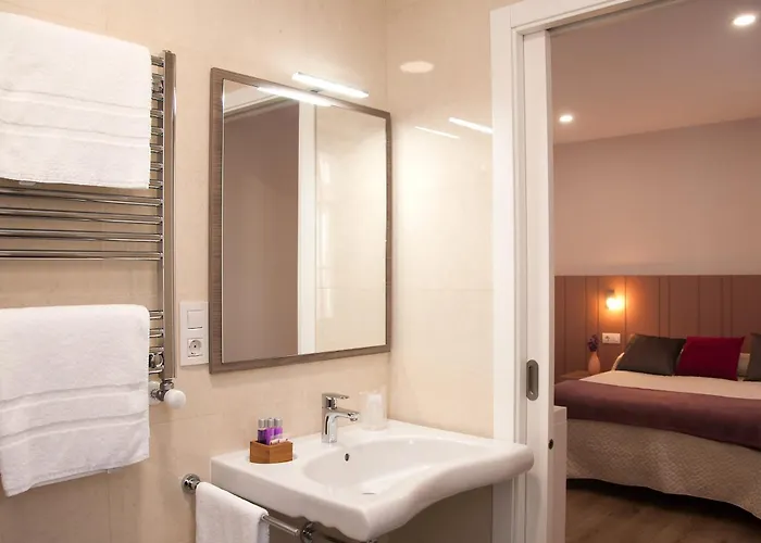 Linares Santiago בית הארחה 3*