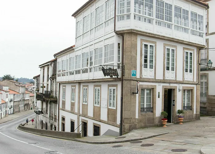 Linares Santiago 3* סנטיאגו דה קומפוסטלה